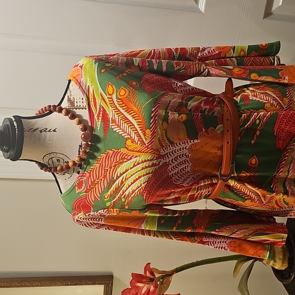 Crown & Ivy Tropical Print Dress, Peasant Sleeve,  Excellent Condition, Size S - Picture 11 of 17